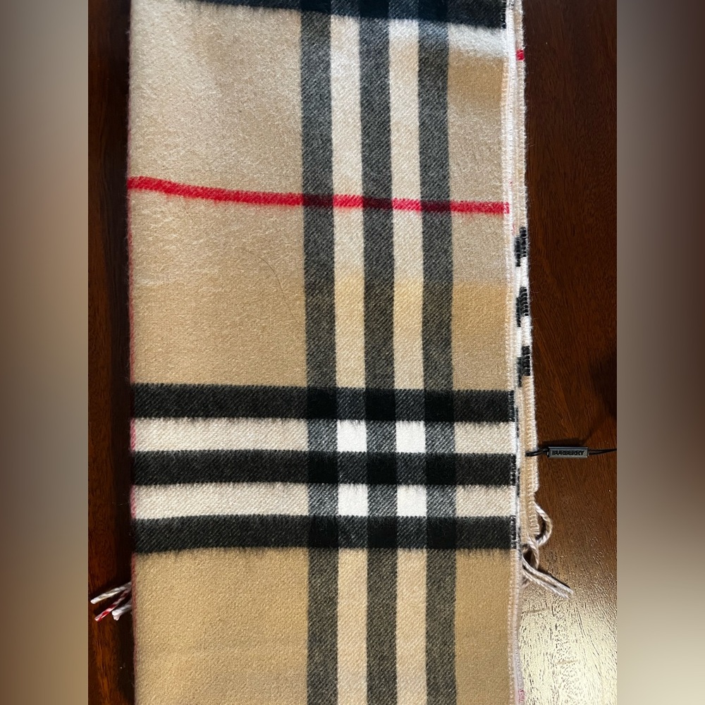 Burberry Reversible Check Cashmere Scarf - Picture 7 of 14